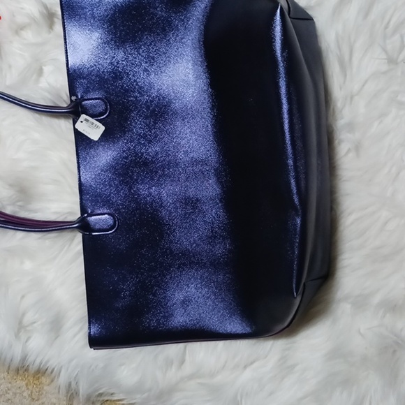 NWT Bath & Body Works large blue tote,  with small glitter pouch that zips - Picture 2 of 8